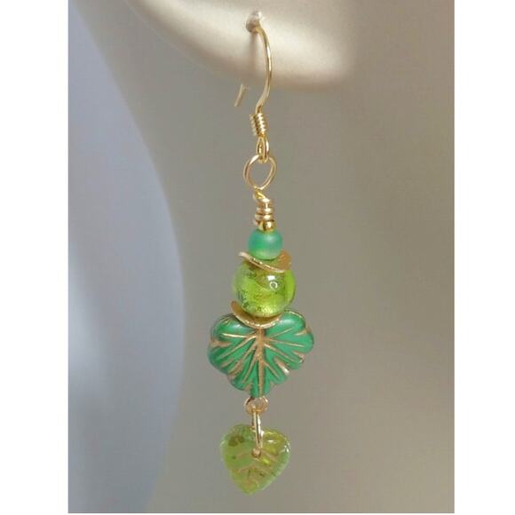 NEW Artisan Fall Green Earrings Dangle Autumn Czech Glass Golden Accent Elegant - Picture 4 of 10